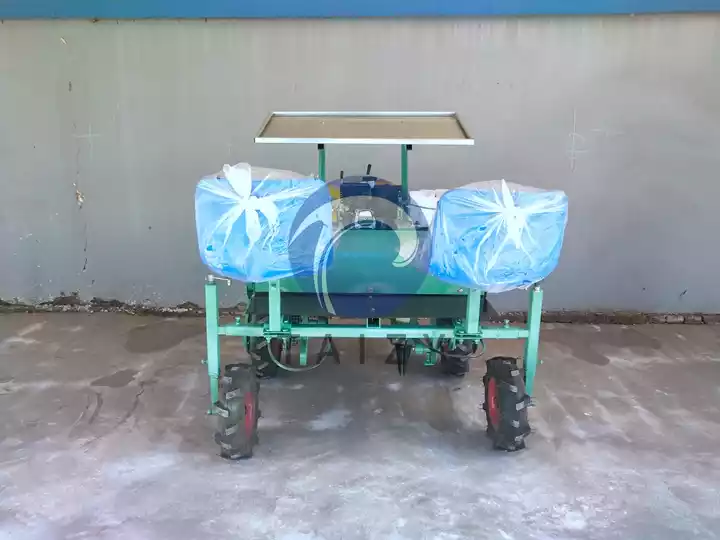 self-propelled transplanter