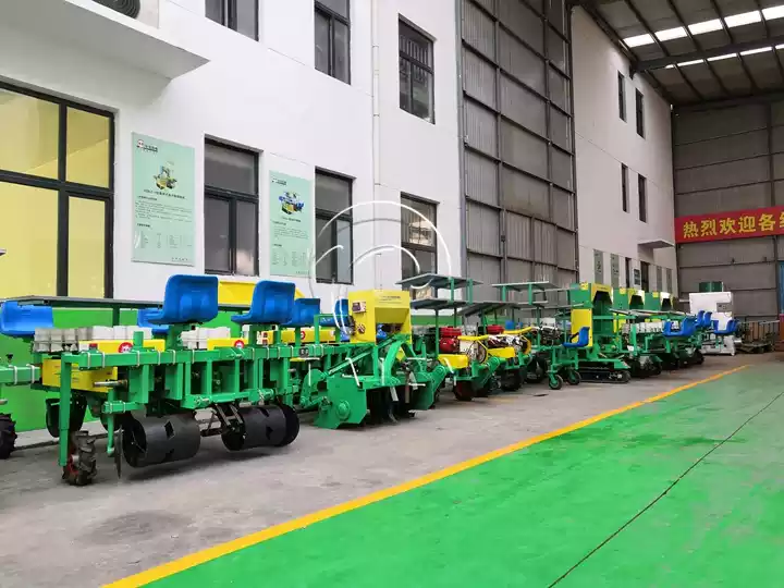 transplanter machine for greenhouse